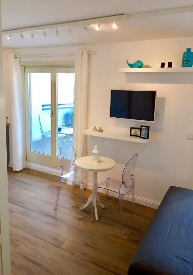 Apartment Terrace With Tiber View - Trastevere Rome Italy